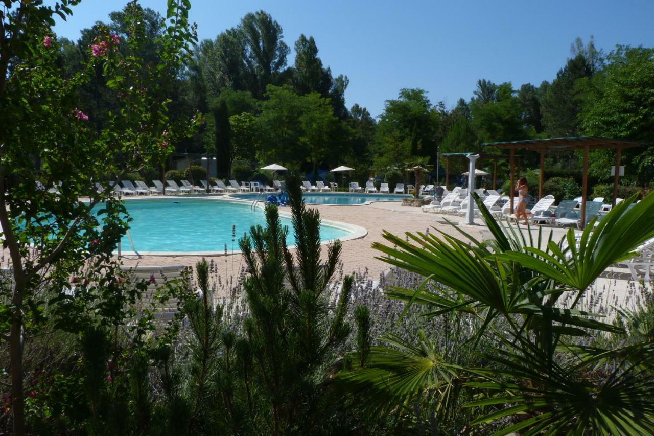 Dauphin Camping L'Eau Vive酒店 外观 照片
